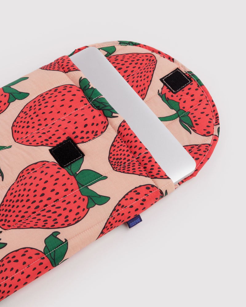 Puffy Laptop Sleeve 16" Strawberry
