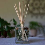 Forest accent botanical reed diffuser detail