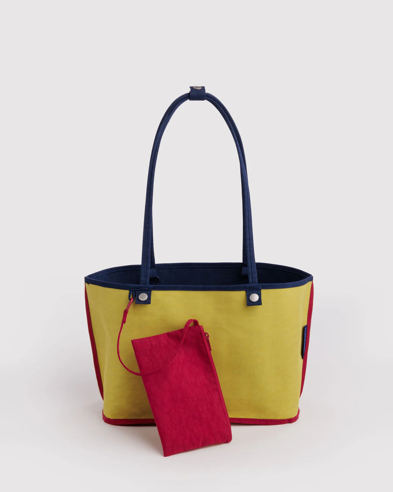 Medium Nylon Reversible Tote | Fall 2026