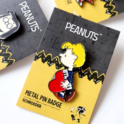 Peanuts Snoopy 75th Anniversary Pin Badge Collection: Charlie Brown
