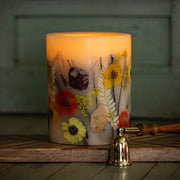 Honey Tobacco accent botanical candle detail