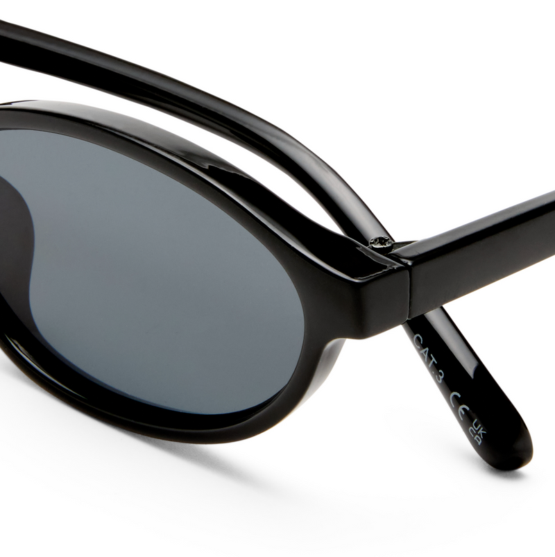 Earthshine | Black