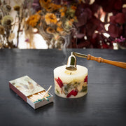 Spicy Apple petite botanical candle lit