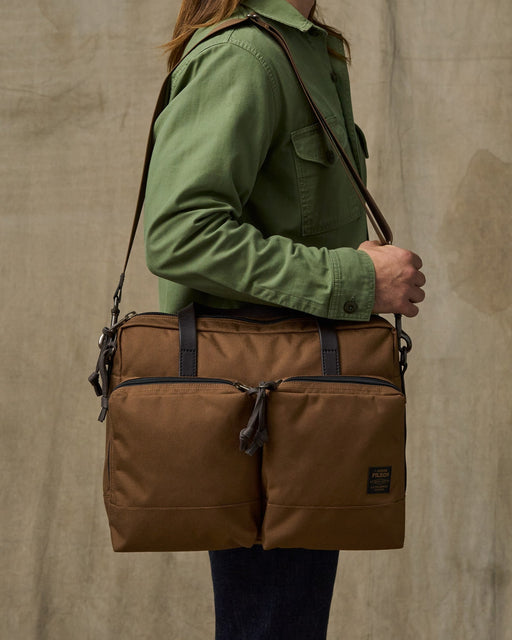 Filson Dryden Briefcase in Whiskey