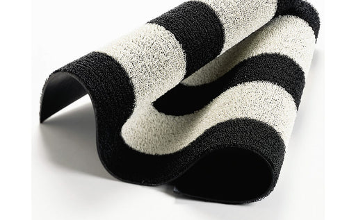 CHILEWICH DECOR Bold Stripe Shag Mats | Black & White