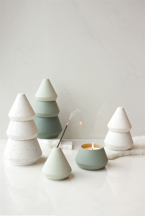 PADDYWAX CANDLE Cypress + Fir Holiday Small Green Tree Stack